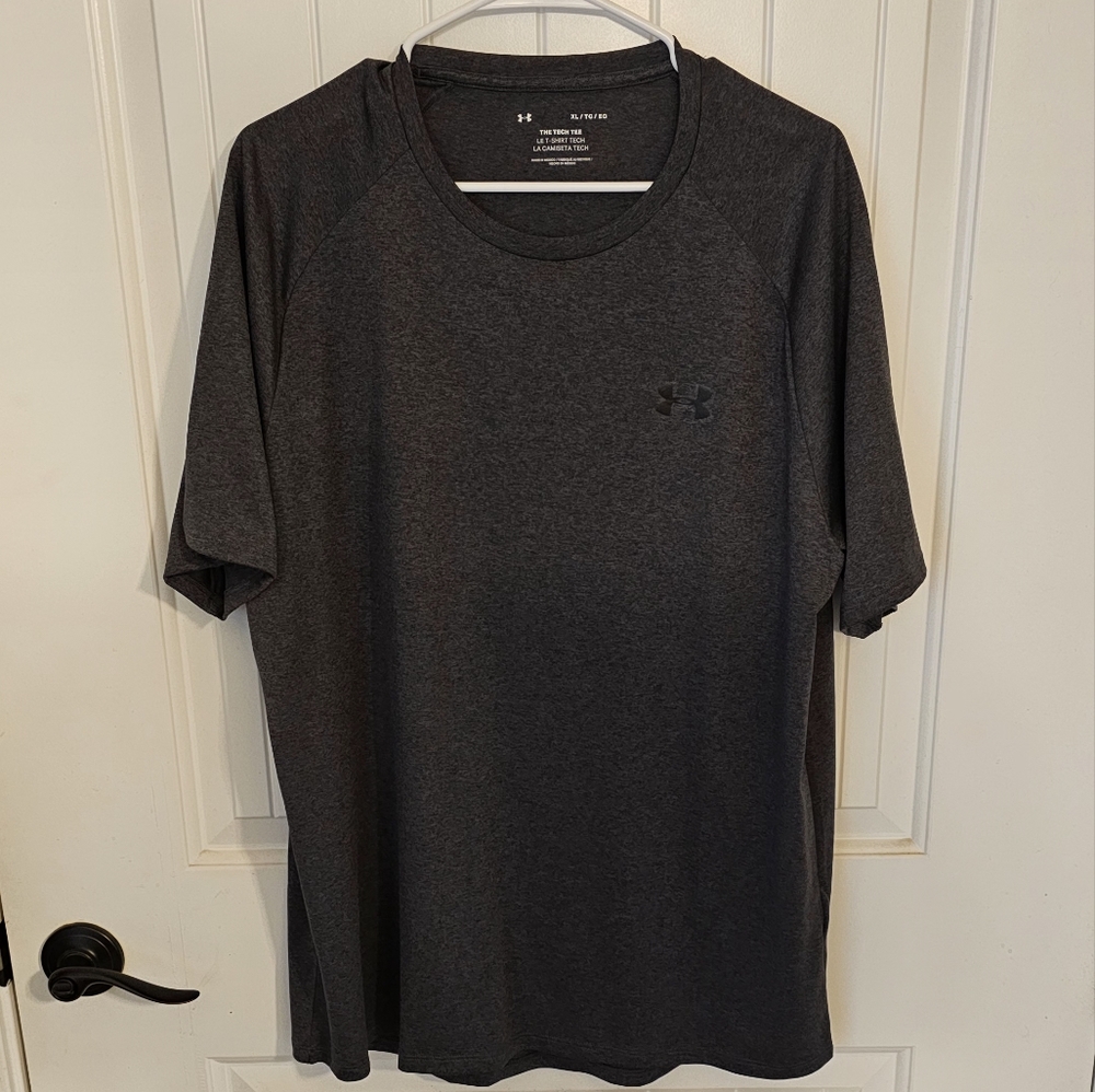 Under Armour Men's Dark Gray Short Sleeve Tee